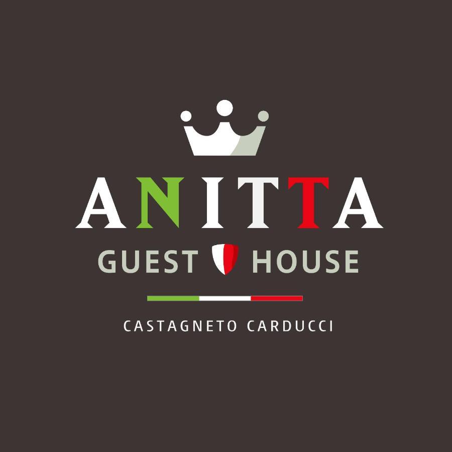 Anitta Guesthouse カスタニェート・カルドゥッチ エクステリア 写真